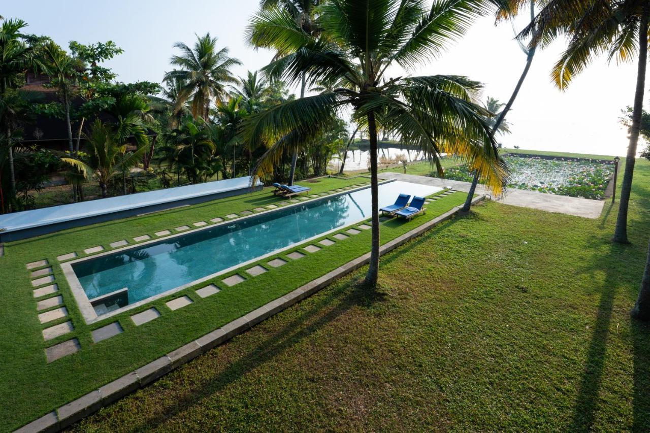 Ama Stays & Trails, Pathiramanal Villa Alappuzha Экстерьер фото