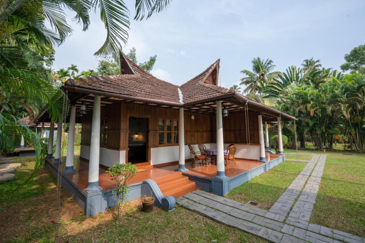 Ama Stays & Trails, Pathiramanal Villa Alappuzha Экстерьер фото